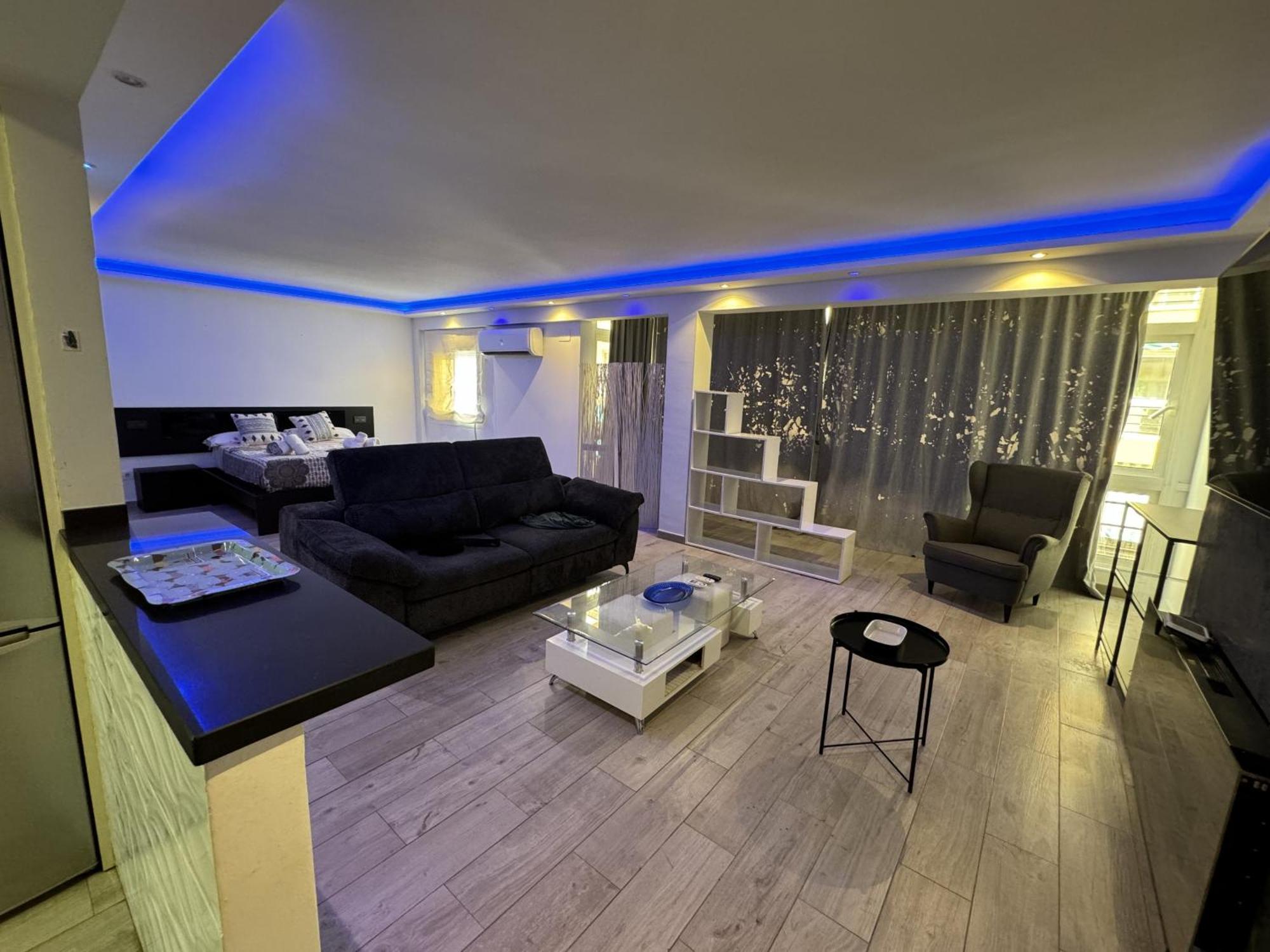 Central 6 By Homing *